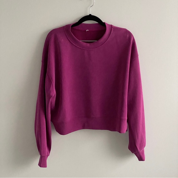 lululemon athletica Tops - ⭐️ HOST PICK⭐️ Lululemon Oversized Cropped Softstreme